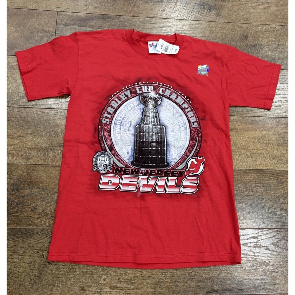 NWT Vintage New Jersey Devils Stanley Cup‎ Champions 2003 Graphic Tee Red Small